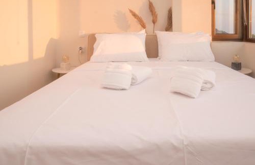 Papa Nero House | The Pelion Sunrise