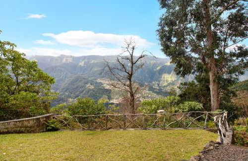 Sao Vicente Ski Chalet | The Perfect Cottage