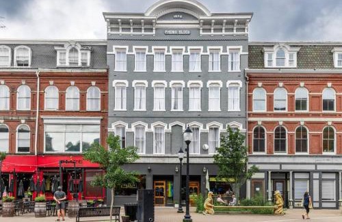 Bangor Apartment | The Phenix Historic DTWN Hotel, King Bed, Pickering Square View, Room # 301