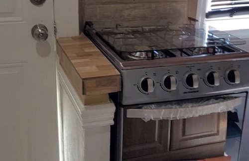 Jimmy Hill House | The Phoenix comfort sunset Guest suite