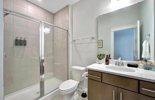 North Charleston House | The Picasso colorful HUGE home