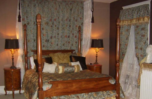Cold Spring Bed & Breakfast | The Pillar Inn