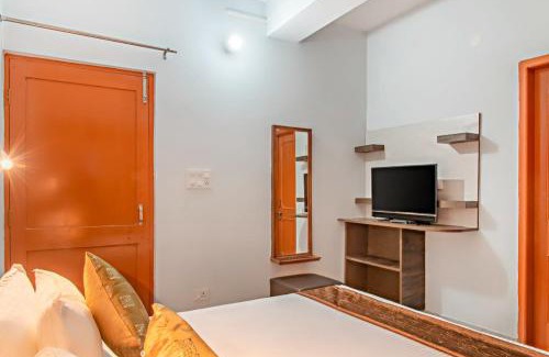 Dharampur Apartment | The Pine Trails I Serviced Apartments I Toy Train View I Best Seller I Guaranteed Best Price I Kasauli By Exotic Stays