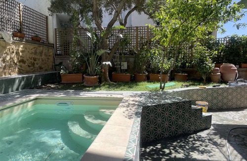 Athens City Centre Apartment | The pink frog apt in the center with private pool