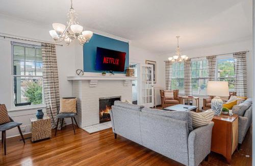 Glen Iris House | The Pinnacle at UAB - Southern Charm - Sleeps 15