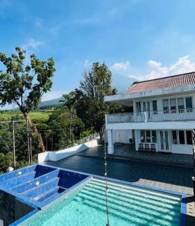 Prigen Apartment | The Pintu Langit Resort