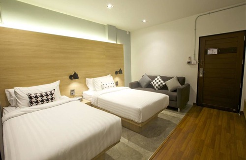 Khlang Hotel | The Plug Hotel