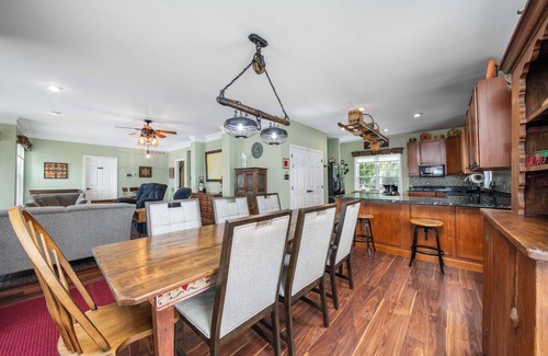 Elkton House | The Pointe is on the Elk River on the Upper Chesapeake Bay