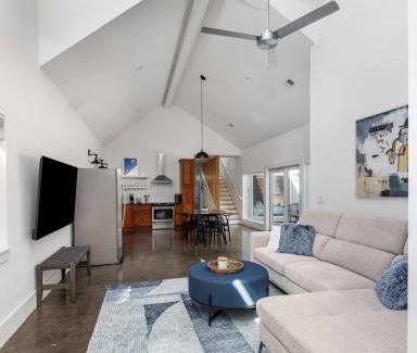 North Charleston House | The Polygon Park Circle Mins to Dwtn and Beach