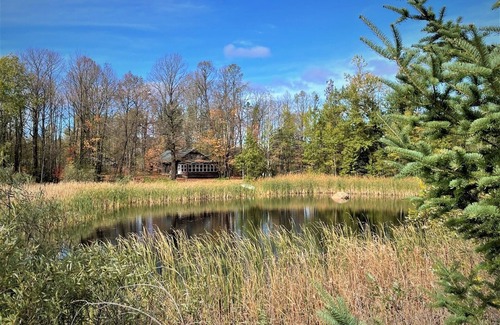 Glidden Cabin | The Pond Cabin | 2 Bed, 1 Bath