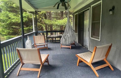 Douglasville House | The Pond View at Creek Valley 6bdrms sleeps 12