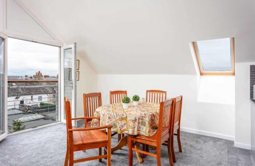 Troon Apartment | The Portland Penthouse - Donnini Apartments