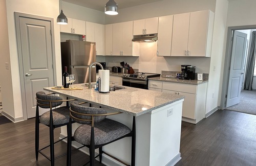 Tuttle West Apartment | The Presidential Suite | Walk-In Shower | Gated!