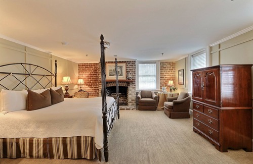 Historic District - North Bed & Breakfast | The Presidents' Quarters Inn