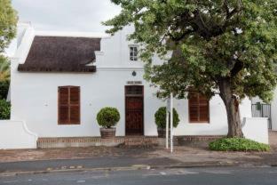 Worcester Central Apartment | The Prime Spot Self Catering