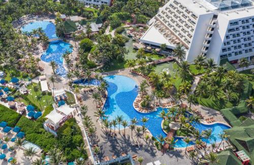 Punta Cancun Resort | The Pyramid Cancun by Oasis - All Inclusive