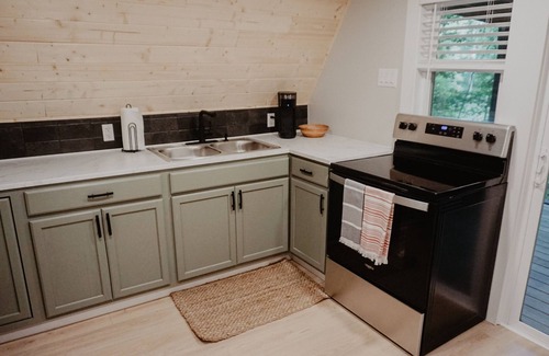 Dunlap Cabin | The Quail House near Fall Creek Falls State Park