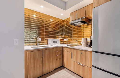 Connecticut Ave - K Street Hotel | The Quincy, an Ascend Collection Hotel