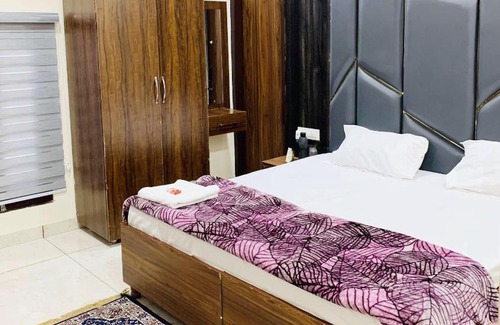 Phagwara Hotel | THE R MOTEL Phagwara City - Full Privacy & Security - Family,Corporate,Couples Favorite