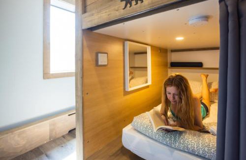 East Kootenay Hotel | The Raging Elk Adventure Lodging