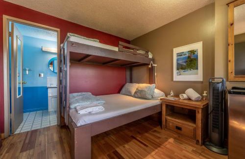 East Kootenay Hotel | The Raging Elk Adventure Lodging