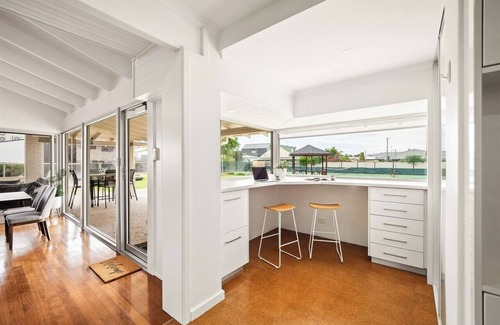West Busselton House | The Ranch Beachside Pool Retreat with Tennis Court