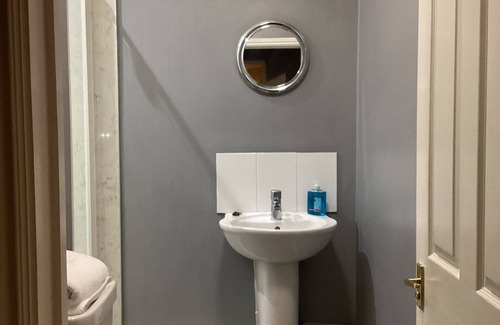 Cambridge Hotel | THE RATHMORE