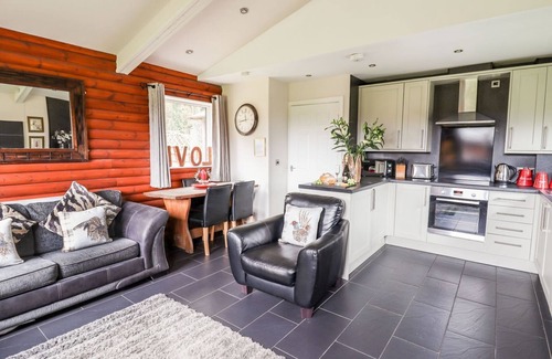 Saint Asaph Cottage | The Red