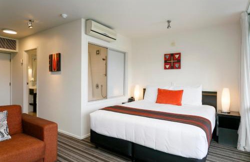 Waipahihi Hotel | The Reef Resort