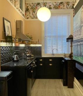 Worthing Apartment | The Regency Studio - Stunning Seaview