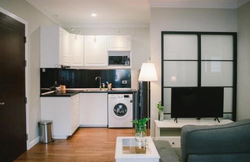 Bangkok Central Business District Apartment | The Residences at C&C