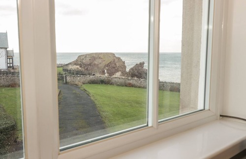 St Abbs Apartment | THE REST, pet friendly, country holiday cottage in St Abbs