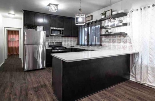 East Chicago House | 𝙏𝙃𝙀 🅡🅔🅖🅘🅞🅝 𝓡𝙚𝙩𝙧𝙚𝙖𝙩 ✺4ʙᴇᴅʀᴏᴏᴍ ʜᴏᴍᴇ 𝓃𝑒𝒶𝓇 ℂℍ𝕀ℂ𝔸𝔾𝕆