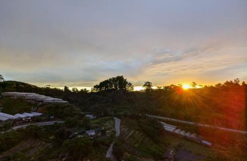 Brinchang Apartment | The Retreat Mountain n Sunrise view Hilltop Hotel Apartment in Cameron Highlands