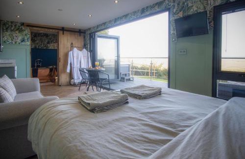 Llangennith Ski Chalet | The Rhossili Bay Secret - 1 Bed Cabin - Landimore