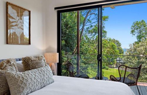 Booroobin Villa | The Ridge at Maleny 1 Bedroom Villa with Spa