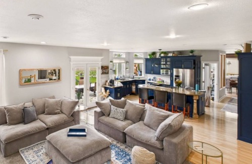 Philomath House | The Ridge PNW with hot tub!