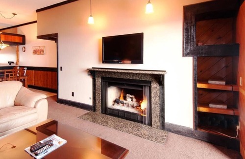 Tahoe Village Resort | The Ridge Sierra