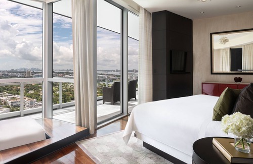 Bal Harbour Hotel | The Ritz-Carlton Bal Harbour, Miami