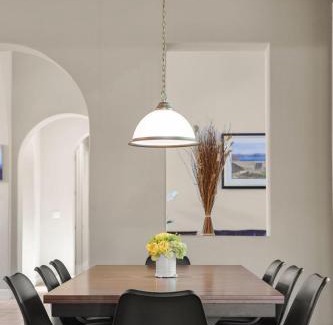 South Bechelli House | The Rivercrest Branch House - Close to Costco, Boat Ramp, Fishing, and Shopping