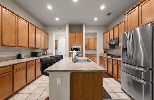 South Bechelli House | The Rivercrest Branch House - Close to Costco, Boat Ramp, Fishing, and Shopping