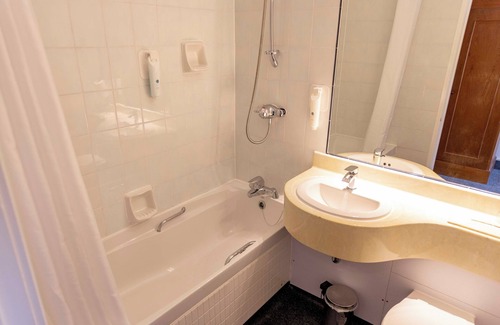 Wych Cross Hotel | The Roebuck Hotel by Greene King Inns