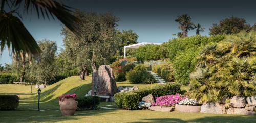 Albisano House | The Romantic Dependance in Luxury Villa