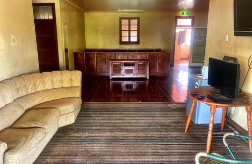 Tambo Hotel | The Royal Carrangarra Hotel