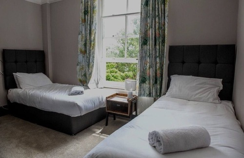 Hawkhurst Hotel | The Royal Oak Hotel