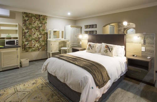 Ohrigstad Bed & Breakfast | The Royal Palm Bed & Breakfast
