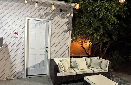 Ronkonkoma House | The Royal Suite - Ronkonkoma