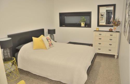 Dudley West House | The Rusty Kangaroo - Two Spectacular Ocean View Luxury Boutique Studios
