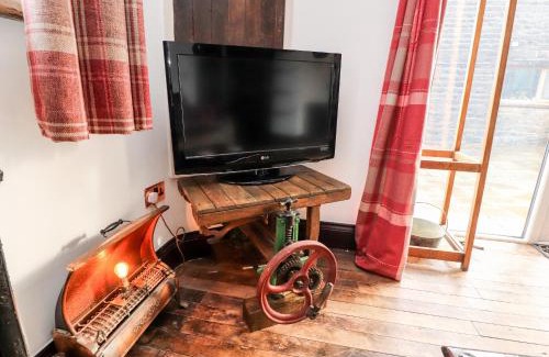 Oldfield House | The Salt Pot