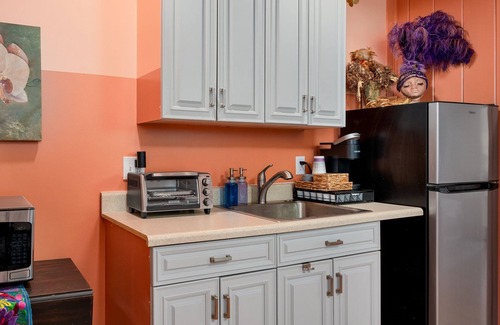 Wilmington House | The Salty Peach, A Sweet Retreat